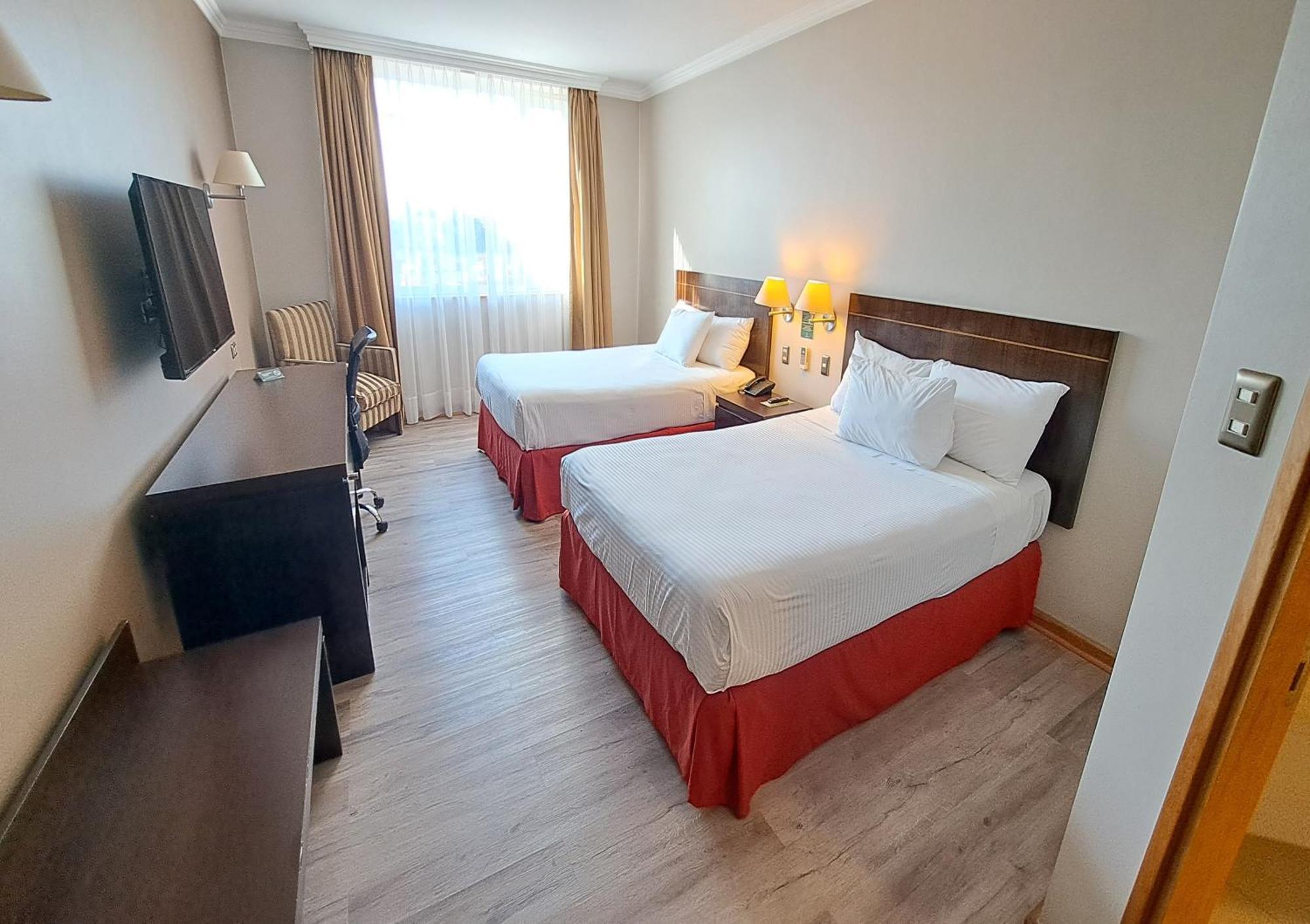 Concepción Hotel Diego De Almagro Lomas Verdes מראה חיצוני תמונה